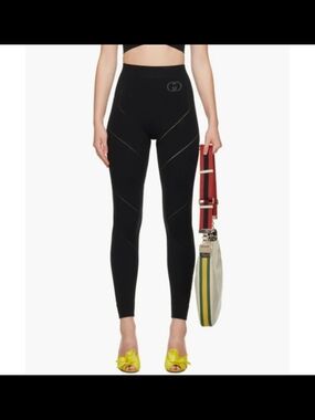 Gucci Black Leggings With Grey GG Log tag